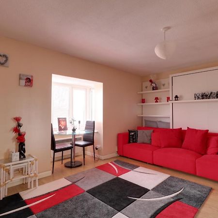 Luxury Studio Apartment Northolt  Exterior photo