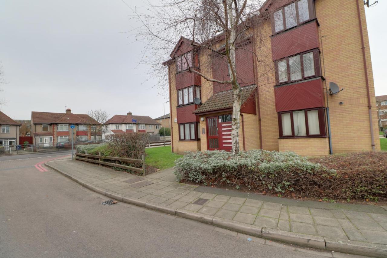 Luxury Studio Apartment Northolt  Exterior photo