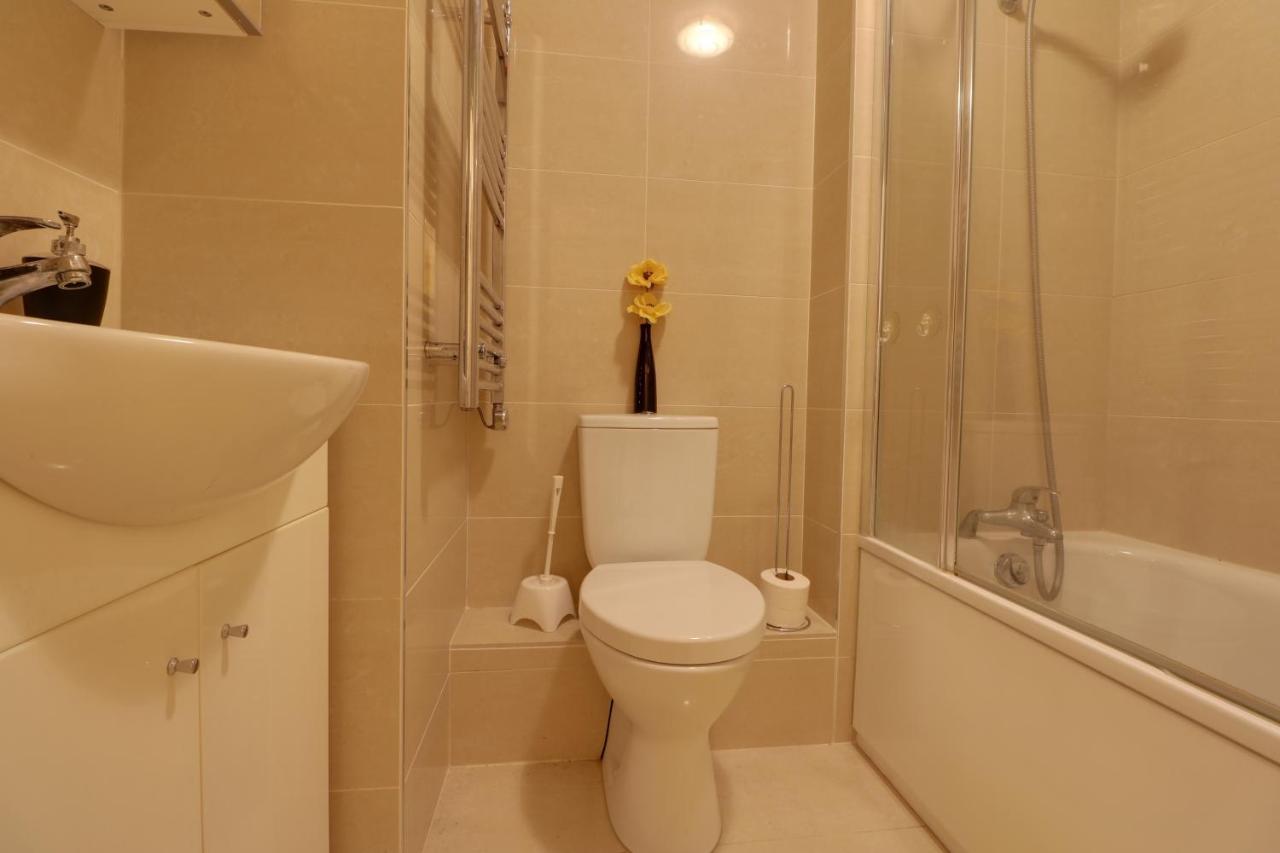 Luxury Studio Apartment Northolt  Exterior photo